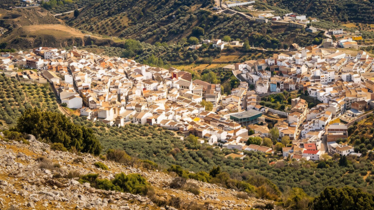 Bélmez de la Moraleda im Naturpark Sierra Mágina