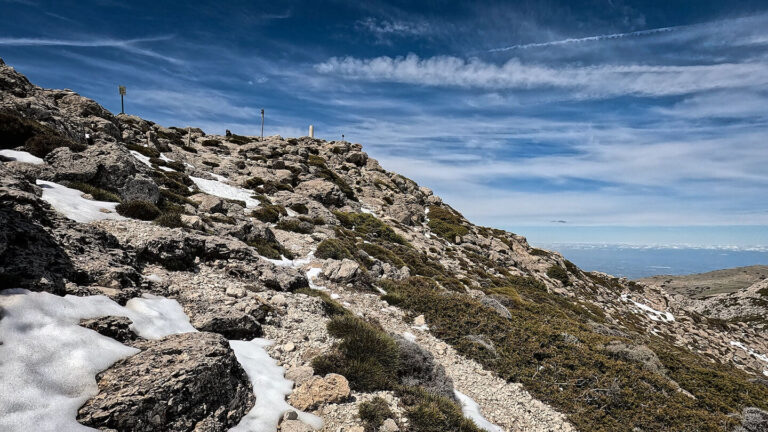 Wanderpfad zum Gipfel des Pico Mágina