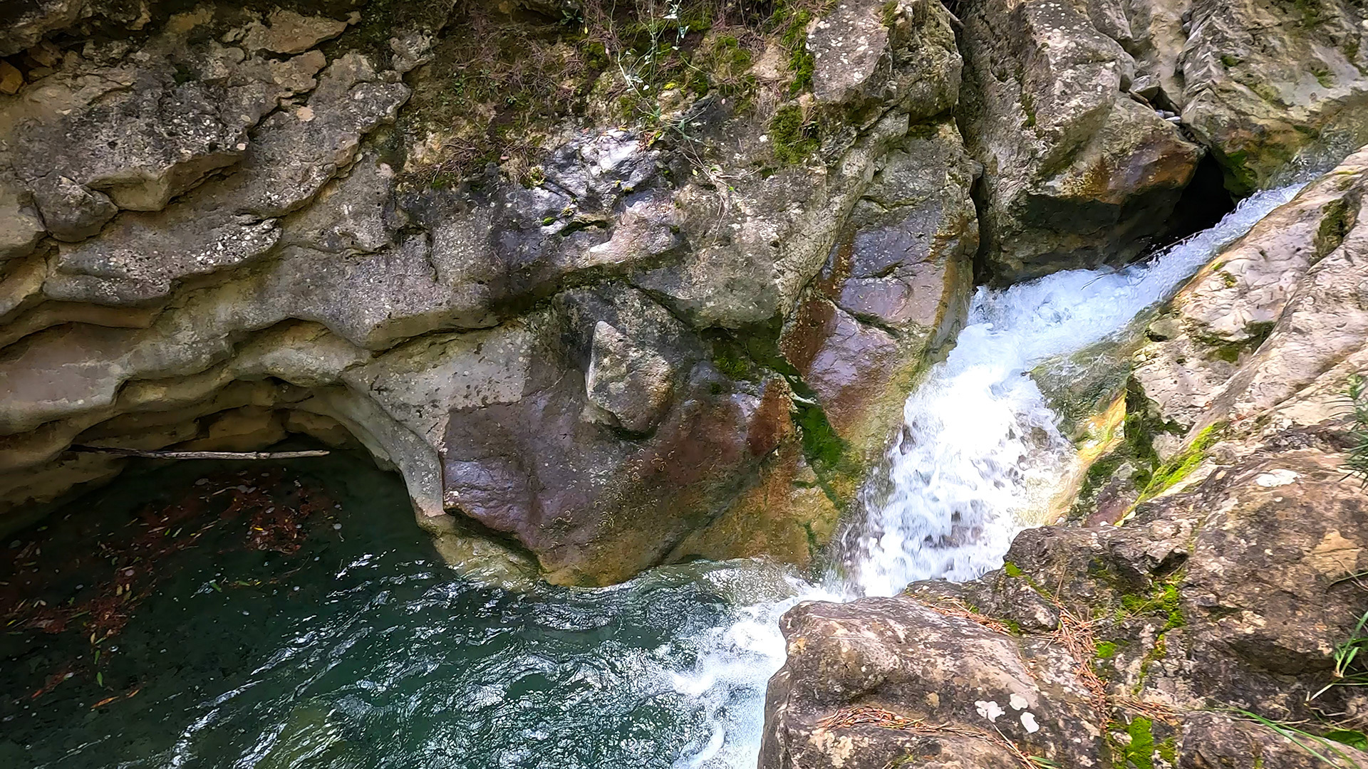 der Bachlauf des Río Cuadros